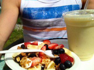 https://www.hamptonstohollywood.com/hamptons-to-hollywood/healthy-montauk-eats/